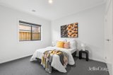 https://images.listonce.com.au/custom/160x/listings/8-boilersmith-street-donnybrook-vic-3064/940/01985940_img_09.jpg?p-ADUXqaKo8