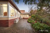 https://images.listonce.com.au/custom/160x/listings/8-brixton-rise-glen-iris-vic-3146/650/01741650_img_08.jpg?4QVV0giJTKs