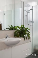 https://images.listonce.com.au/custom/160x/listings/8-calvin-street-hawthorn-vic-3122/223/01768223_img_26.jpg?8Drjs5NxWow