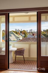 https://images.listonce.com.au/custom/160x/listings/8-canberra-street-brunswick-vic-3056/440/01990440_img_12.jpg?BQPaV1aSQ6k