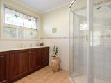 https://images.listonce.com.au/custom/160x/listings/8-carmyle-court-bundoora-vic-3083/118/00963118_img_07.jpg?fr98U9hKpnY