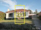 https://images.listonce.com.au/custom/160x/listings/8-chandler-grove-burwood-vic-3125/708/01658708_img_01.jpg?ZiwbUTDqZu8