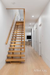https://images.listonce.com.au/custom/160x/listings/8-chatsworth-quadrant-templestowe-lower-vic-3107/114/01916114_img_07.jpg?uUvluPCO1oY