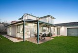 https://images.listonce.com.au/custom/160x/listings/8-chestnut-court-doncaster-east-vic-3109/264/01842264_img_05.jpg?UM6Nuli5tR8