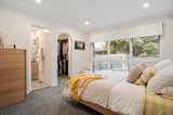 https://images.listonce.com.au/custom/160x/listings/8-chiswick-court-templestowe-vic-3106/781/01533781_img_09.jpg?sV9FAWeU6Ok