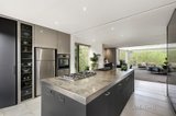 https://images.listonce.com.au/custom/160x/listings/8-claremont-lane-bulleen-vic-3105/666/00836666_img_06.jpg?gzmDHZpKxlY