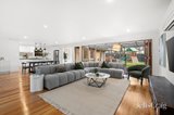https://images.listonce.com.au/custom/160x/listings/8-colwyn-court-donvale-vic-3111/573/01975573_img_03.jpg?hJl5-Z8n21c