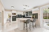 https://images.listonce.com.au/custom/160x/listings/8-copnal-court-glen-waverley-vic-3150/931/01985931_img_07.jpg?cuwuhVufIjE