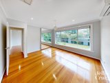 https://images.listonce.com.au/custom/160x/listings/8-curtin-street-bentleigh-east-vic-3165/031/01623031_img_06.jpg?qJHObrEOPv0