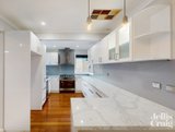 https://images.listonce.com.au/custom/160x/listings/8-curtin-street-bentleigh-east-vic-3165/031/01623031_img_11.jpg?VwGJcYPsU0c