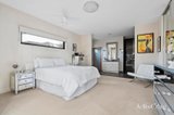 https://images.listonce.com.au/custom/160x/listings/8-cygnet-court-lara-vic-3212/716/01752716_img_10.jpg?RZPxwqKI-n4