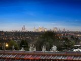 https://images.listonce.com.au/custom/160x/listings/8-duggan-street-balwyn-north-vic-3104/662/01684662_img_10.jpg?gj7LR0cqKd8