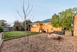 https://images.listonce.com.au/custom/160x/listings/8-eagleview-crescent-bell-post-hill-vic-3215/054/01949054_img_06.jpg?8w_3tTXMoqA