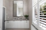 https://images.listonce.com.au/custom/160x/listings/8-elmie-street-hawthorn-vic-3122/947/01691947_img_04.jpg?OlXj9TGR_cA