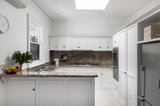 https://images.listonce.com.au/custom/160x/listings/8-elmie-street-hawthorn-vic-3122/947/01691947_img_10.jpg?cWwkWRHhHbM