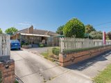 https://images.listonce.com.au/custom/160x/listings/8-esther-crescent-mooroolbark-vic-3138/364/01524364_img_01.jpg?F72IKvpiKvY