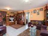 https://images.listonce.com.au/custom/160x/listings/8-esther-crescent-mooroolbark-vic-3138/364/01524364_img_07.jpg?mMmnkOSPWPw