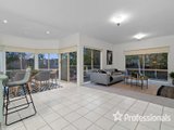 https://images.listonce.com.au/custom/160x/listings/8-eyton-close-chirnside-park-vic-3116/760/01525760_img_08.jpg?TYCWLddP7HU