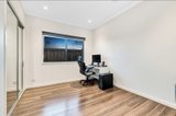 https://images.listonce.com.au/custom/160x/listings/8-faolan-way-cranbourne-west-vic-3977/119/01606119_img_08.jpg?INxmSu3qfaI