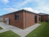 https://images.listonce.com.au/custom/160x/listings/8-farmland-lane-leopold-vic-3224/101/01699101_img_08.jpg?K74400WVsKA