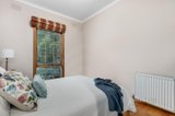 https://images.listonce.com.au/custom/160x/listings/8-game-street-blackburn-vic-3130/098/01344098_img_08.jpg?x6Sz1RvbIwI