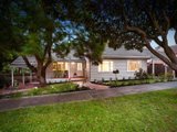 https://images.listonce.com.au/custom/160x/listings/8-george-street-mont-albert-vic-3127/160/01684160_img_01.jpg?sOHmdIgK6dE