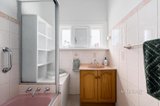 https://images.listonce.com.au/custom/160x/listings/8-godfrey-street-bentleigh-vic-3204/883/01722883_img_09.jpg?43apOQkWwSA
