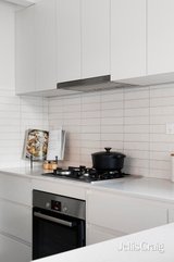 https://images.listonce.com.au/custom/160x/listings/8-gordon-grove-northcote-vic-3070/980/01769980_img_10.jpg?5Oxepf2nuPs