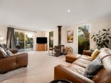 https://images.listonce.com.au/custom/160x/listings/8-grevillea-court-forest-hill-vic-3131/445/01112445_img_05.jpg?sQ-xGawGWPQ