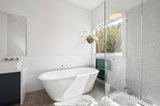https://images.listonce.com.au/custom/160x/listings/8-groves-street-trentham-vic-3458/600/01974600_img_13.jpg?bmrCCJTHsZk