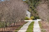 https://images.listonce.com.au/custom/160x/listings/8-groves-street-trentham-vic-3458/600/01974600_img_21.jpg?ieYdTCRBBQw