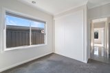 https://images.listonce.com.au/custom/160x/listings/8-gum-view-close-brown-hill-vic-3350/072/01864072_img_07.jpg?LRaNKgrY4XE