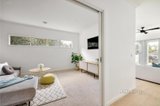 https://images.listonce.com.au/custom/160x/listings/8-gunyah-street-rye-vic-3941/188/01274188_img_05.jpg?F2u96Rl_PvE