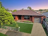 https://images.listonce.com.au/custom/160x/listings/8-hague-street-corio-vic-3214/673/01698673_img_19.jpg?d6eErNXzhy4