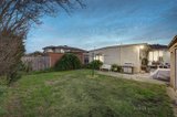 https://images.listonce.com.au/custom/160x/listings/8-hallow-street-bentleigh-east-vic-3165/976/00928976_img_13.jpg?UCohmYW-zv8