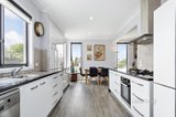 https://images.listonce.com.au/custom/160x/listings/8-hamlet-street-wendouree-vic-3355/904/01069904_img_03.jpg?3uTMrlsJ5kE