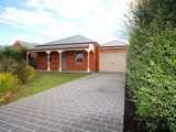 https://images.listonce.com.au/custom/160x/listings/8-hanwood-close-delacombe-vic-3356/935/01575935_img_01.jpg?57kdFsVTFIU