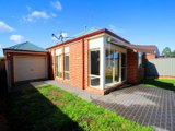 https://images.listonce.com.au/custom/160x/listings/8-hanwood-close-delacombe-vic-3356/935/01575935_img_16.jpg?ClNJj5kfb_M