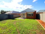 https://images.listonce.com.au/custom/160x/listings/8-hanwood-close-delacombe-vic-3356/935/01575935_img_17.jpg?Yloh3nbYbMQ