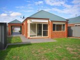 https://images.listonce.com.au/custom/160x/listings/8-hanwood-close-delacombe-vic-3356/935/01575935_img_18.jpg?PYN9umXRpn8