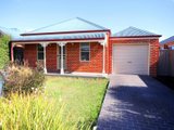 https://images.listonce.com.au/custom/160x/listings/8-hanwood-close-delacombe-vic-3356/935/01575935_img_21.jpg?D1EmSGp6rE4