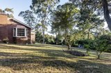 https://images.listonce.com.au/custom/160x/listings/8-heads-road-donvale-vic-3111/717/01329717_img_08.jpg?Jlsi9tddGU8