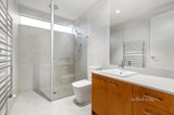 https://images.listonce.com.au/custom/160x/listings/8-healey-street-moorabbin-vic-3189/026/01739026_img_09.jpg?IQC15Ad89nk