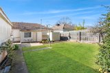 https://images.listonce.com.au/custom/160x/listings/8-heather-street-hamlyn-heights-vic-3215/144/01425144_img_06.jpg?JwwJXC41aL0