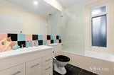 https://images.listonce.com.au/custom/160x/listings/8-hemingford-road-bentleigh-east-vic-3165/696/01872696_img_10.jpg?9DbGlvh1qm4