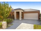 https://images.listonce.com.au/custom/160x/listings/8-heysen-mews-point-cook-vic-3030/663/01202663_img_01.jpg?XqVJrnxGbNA