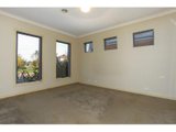 https://images.listonce.com.au/custom/160x/listings/8-heysen-mews-point-cook-vic-3030/663/01202663_img_04.jpg?NEl2Yml6R3Y