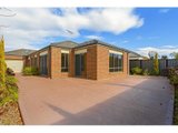 https://images.listonce.com.au/custom/160x/listings/8-heysen-mews-point-cook-vic-3030/663/01202663_img_06.jpg?5ZSCcCCmo_w