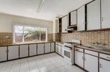 https://images.listonce.com.au/custom/160x/listings/8-hill-street-ringwood-east-vic-3135/019/00331019_img_05.jpg?8AohmEmn6xg