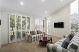 https://images.listonce.com.au/custom/160x/listings/8-hillcrest-court-donvale-vic-3111/289/00712289_img_05.jpg?ig4x2dnzDSI